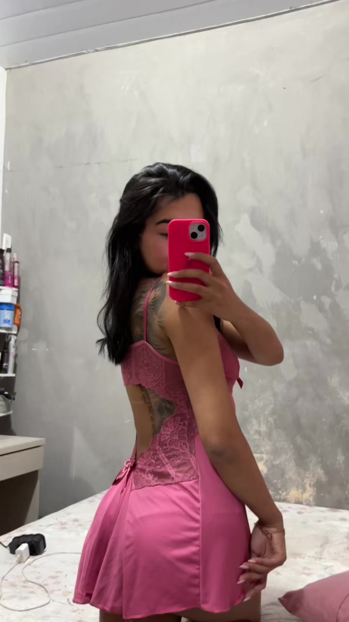 @juliafwz