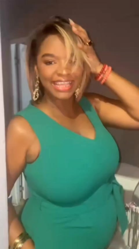 @Elizabeth Valdez 🇩🇴👑