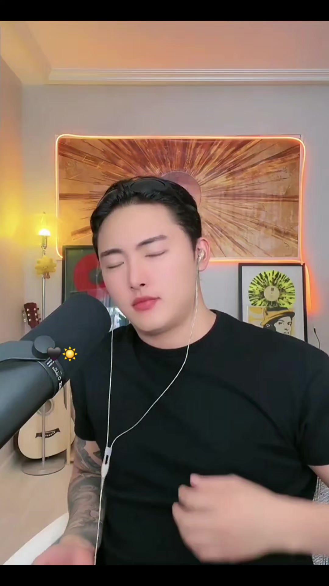 @🖤˚⋆선샤인⋆˚☀️