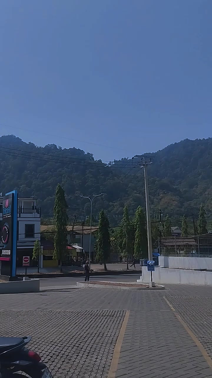 @Iniyong