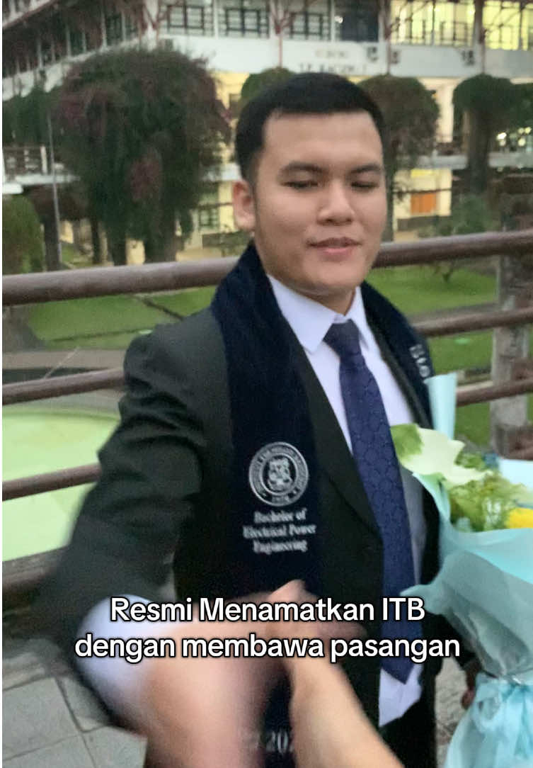@Yessi | About Mahasiswa 💪