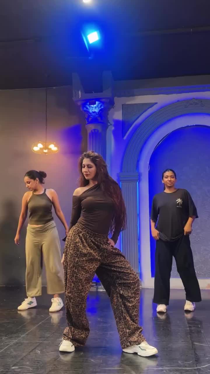 @CRAZY DANCING FACTORY💃🏿🕺