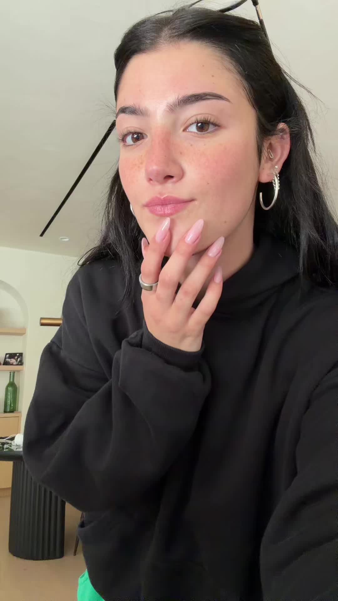 @charli d&rsquo;amelio