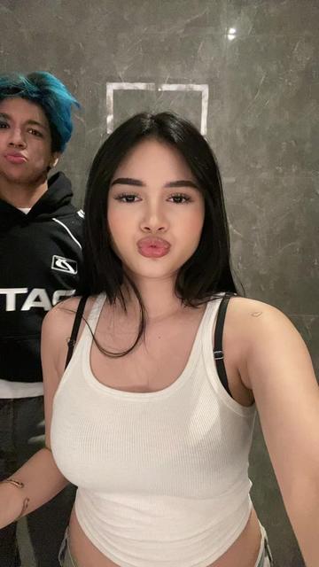 @wassuprachel 👀