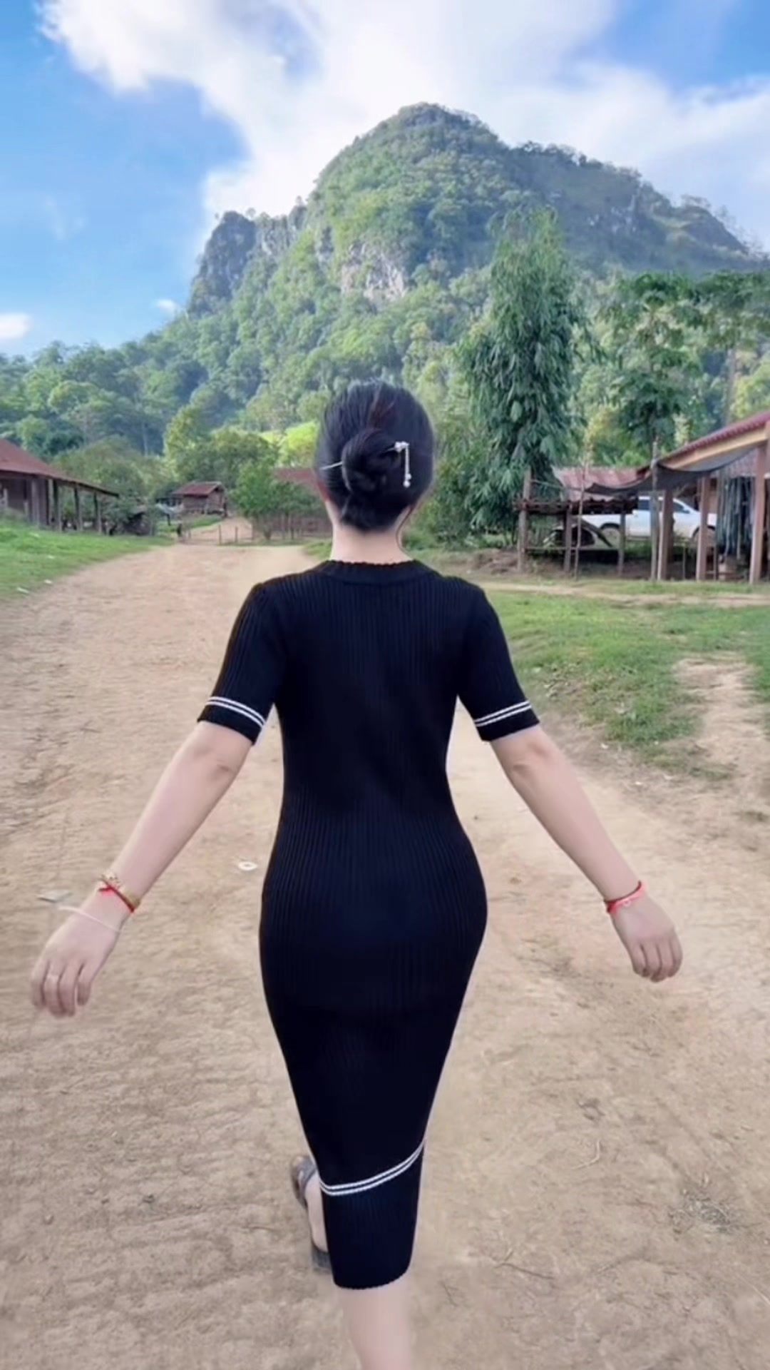 @VinaLee_289