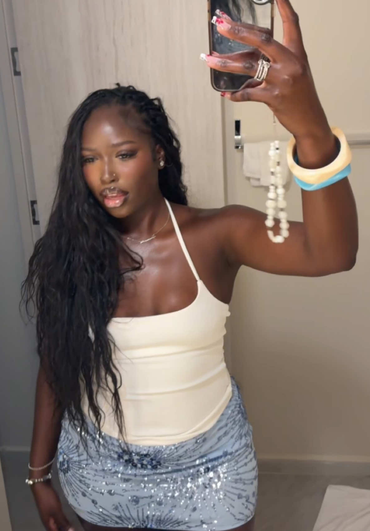 @AMINATA