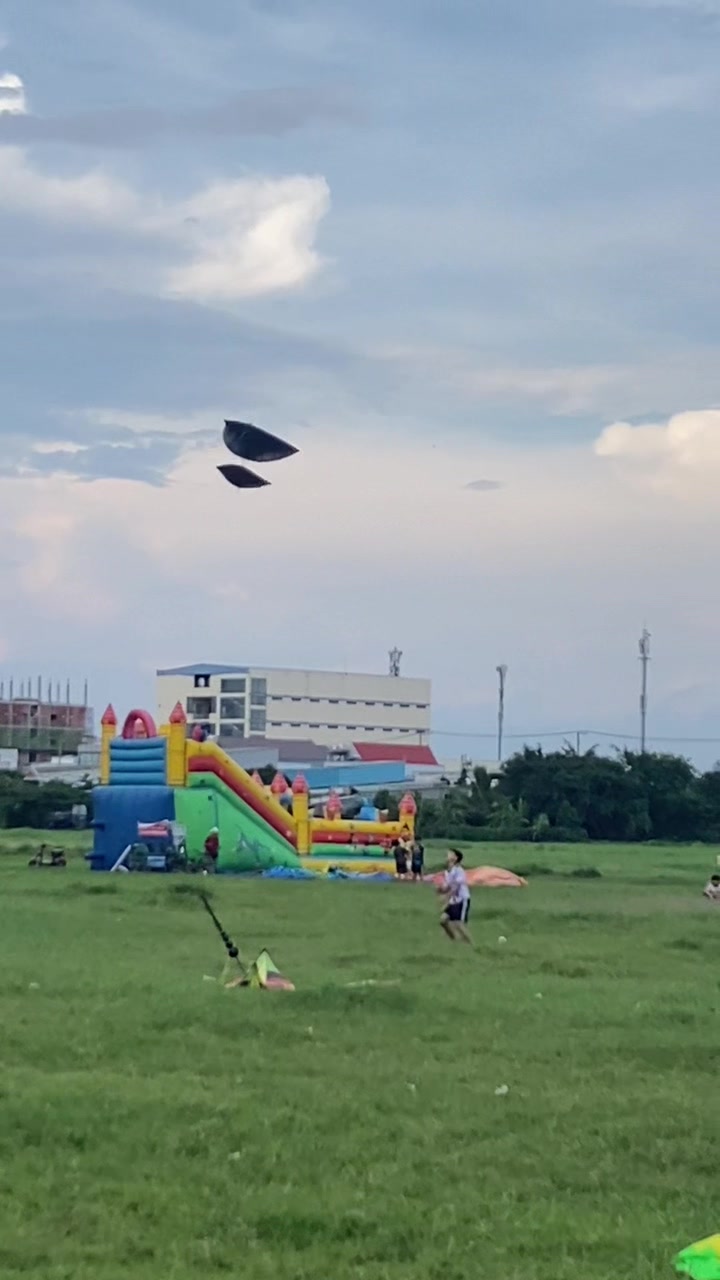 @Thả diều cùng Lợi
