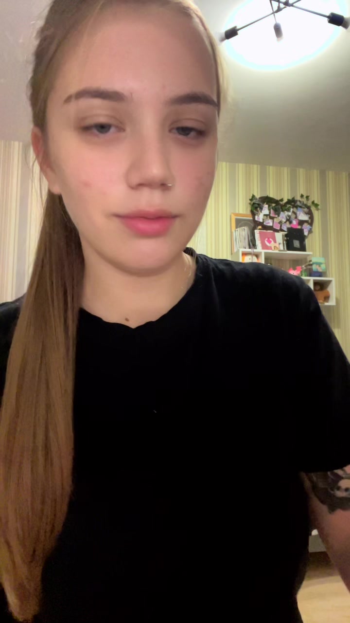 @яночка🤡