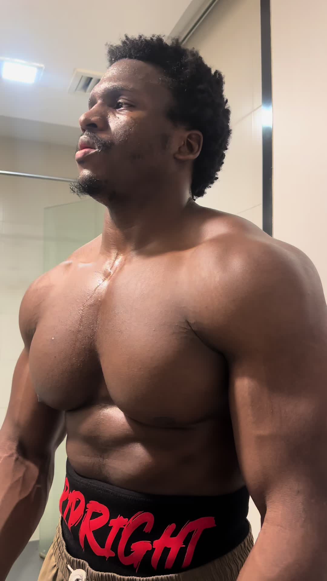 @Muscleboii