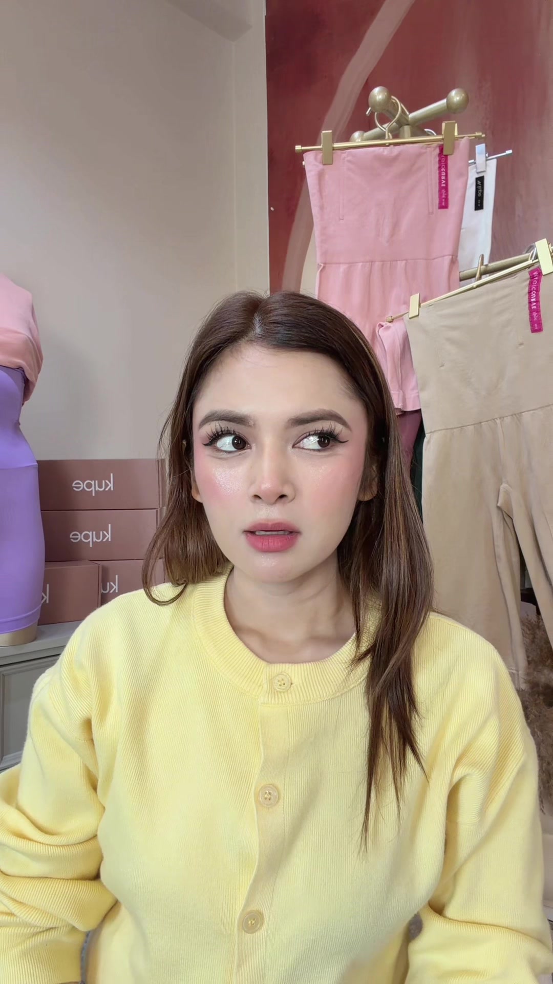 @Naomi Nadia