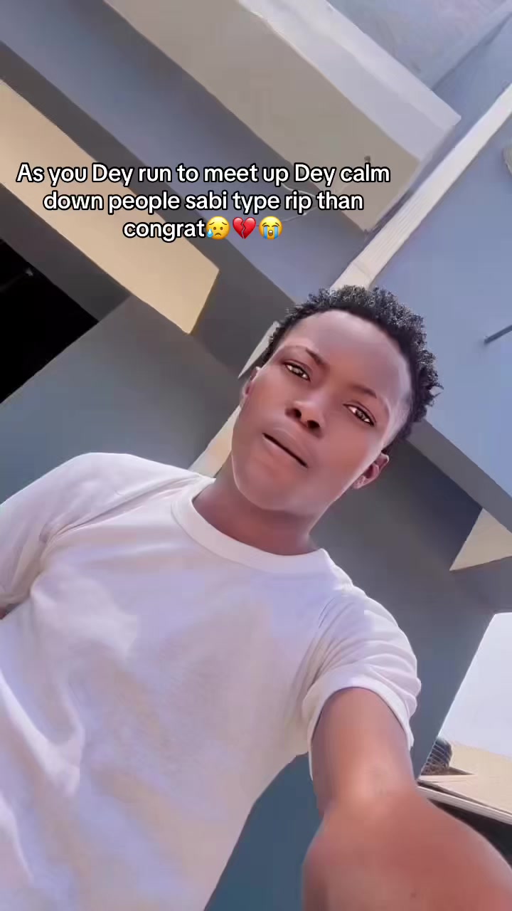 @AYINDE💐💳