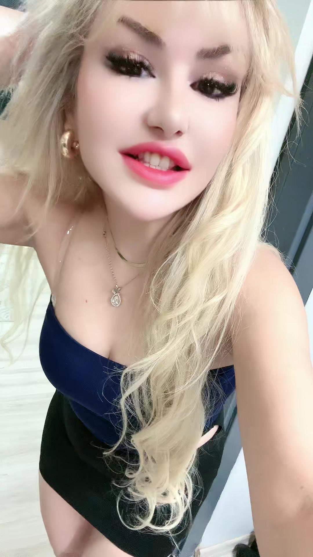 @Ayşegül