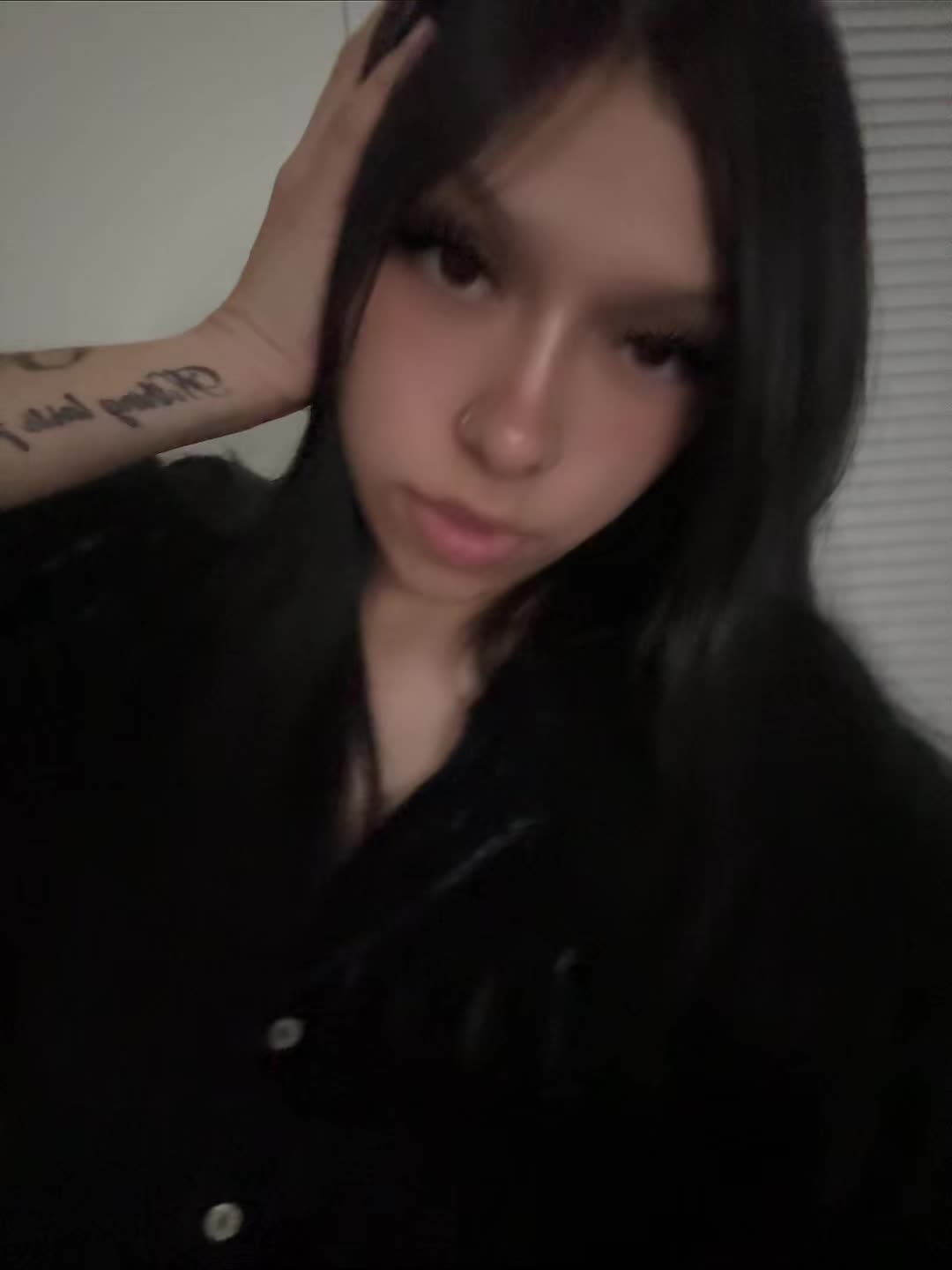 @𖣂