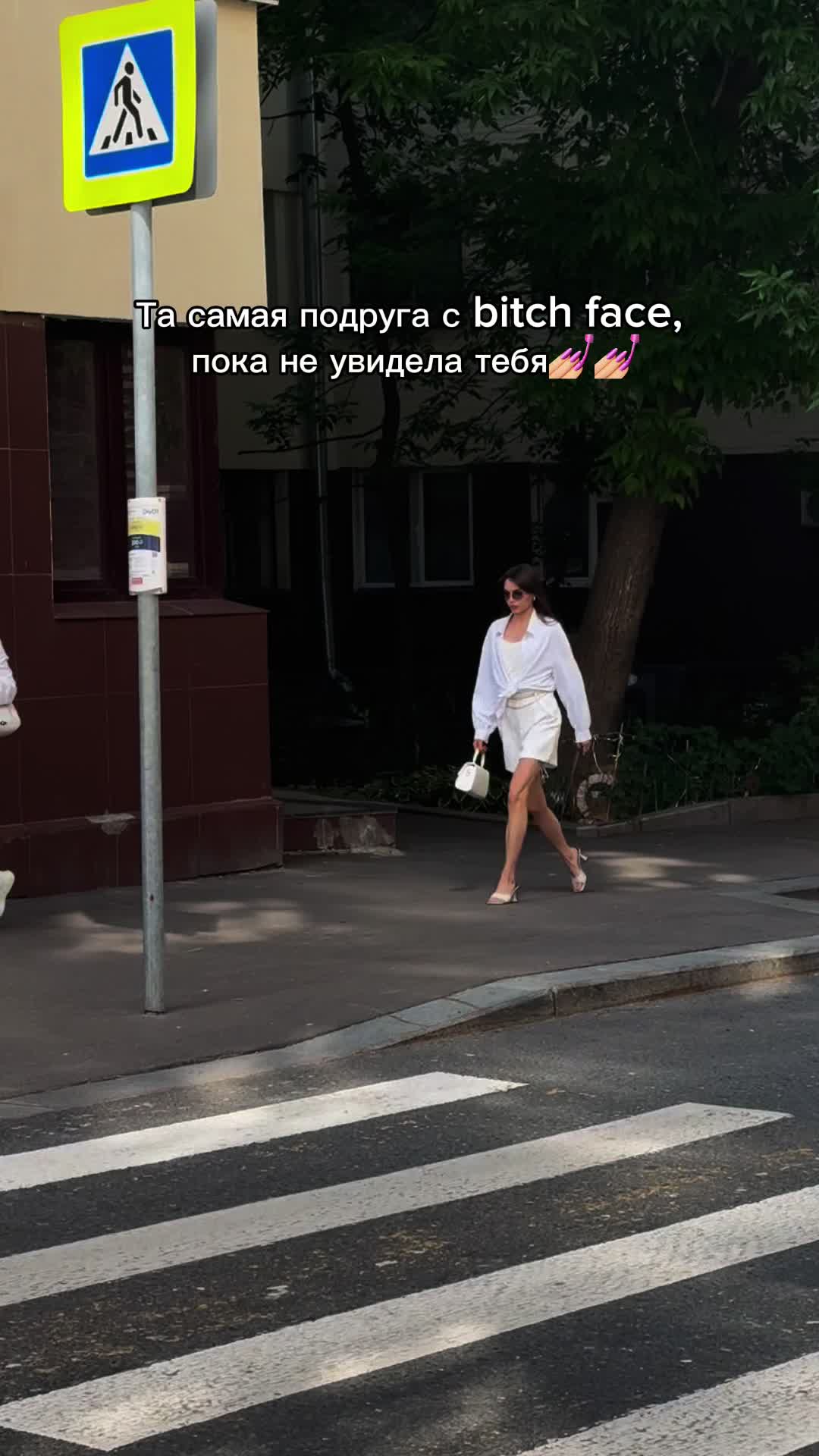 @Lara🦋
