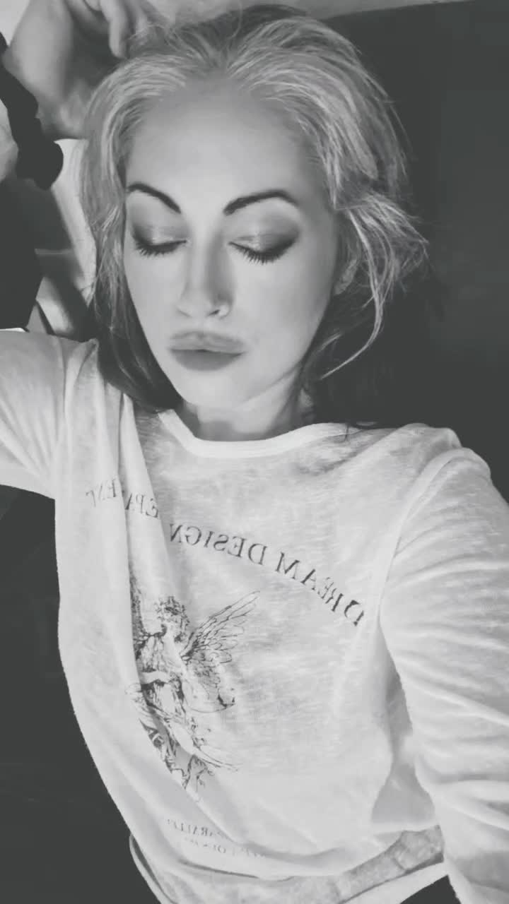 @🐺 LARA WOLF 🐺
