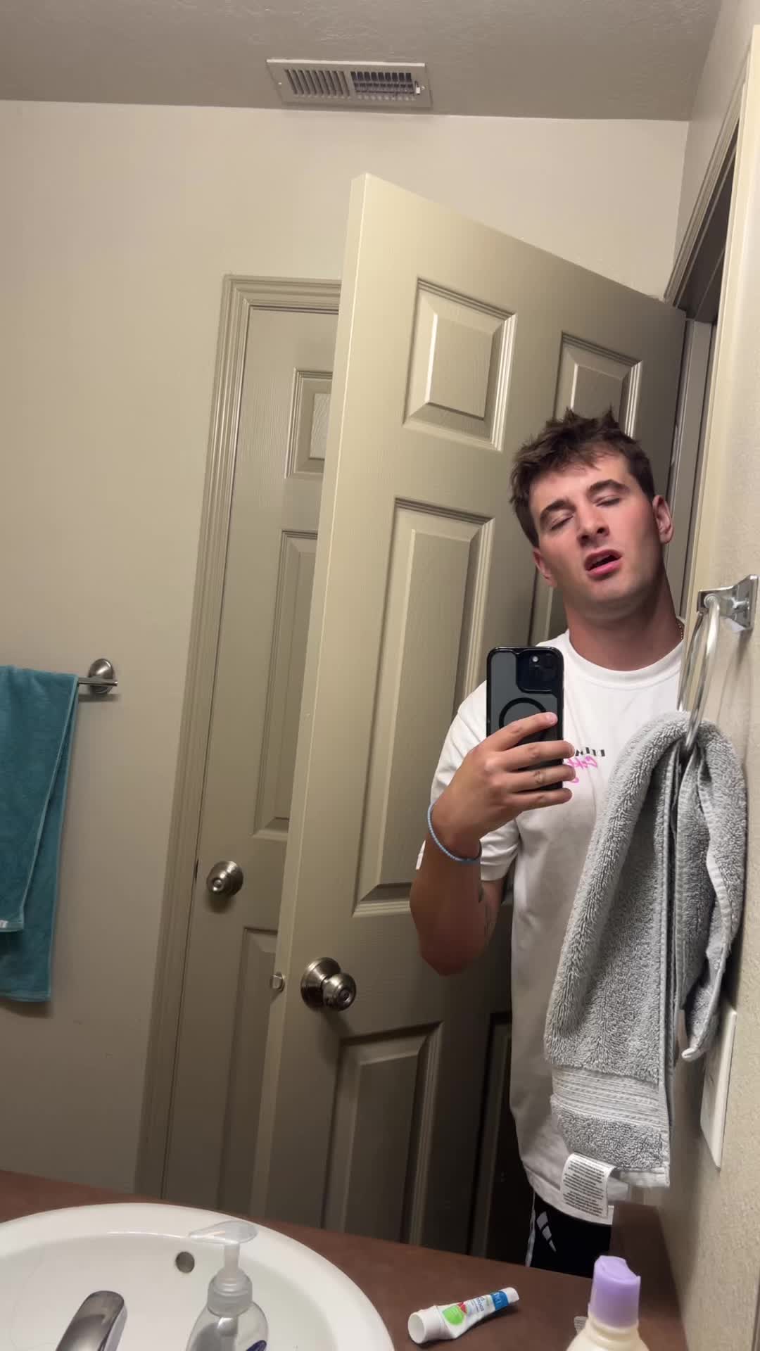 @CARSONGOESPUNK