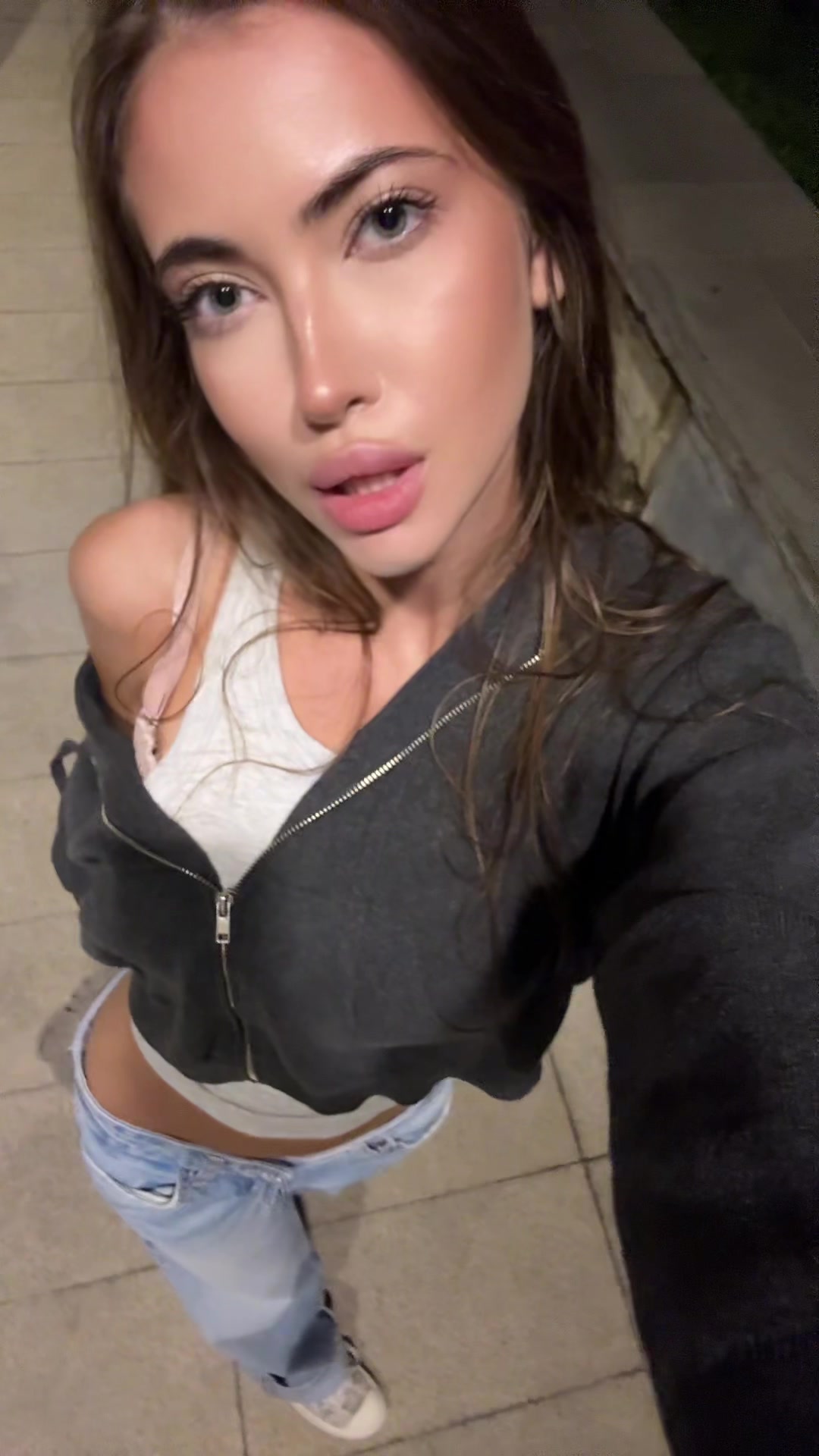 @Ellina