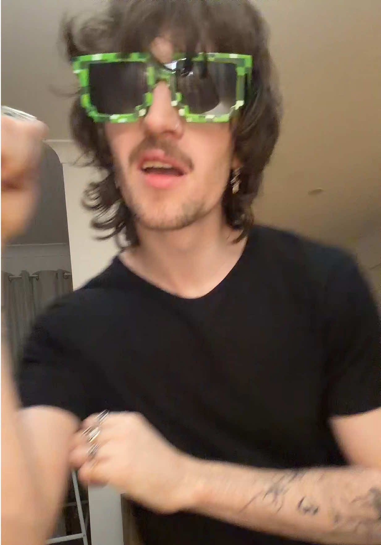 @TheVezzzz