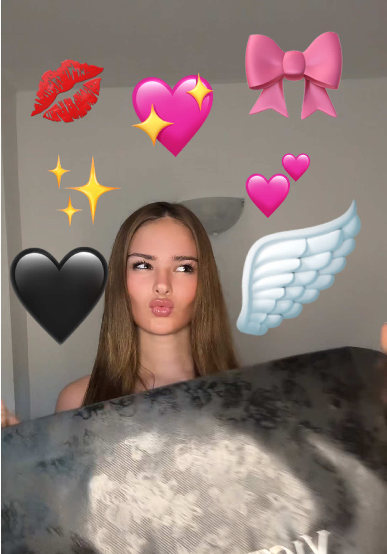 @@/juliannasabonis on Twitch