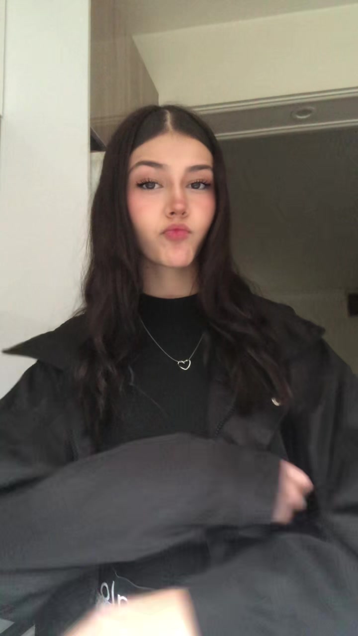 @elena_.mn
