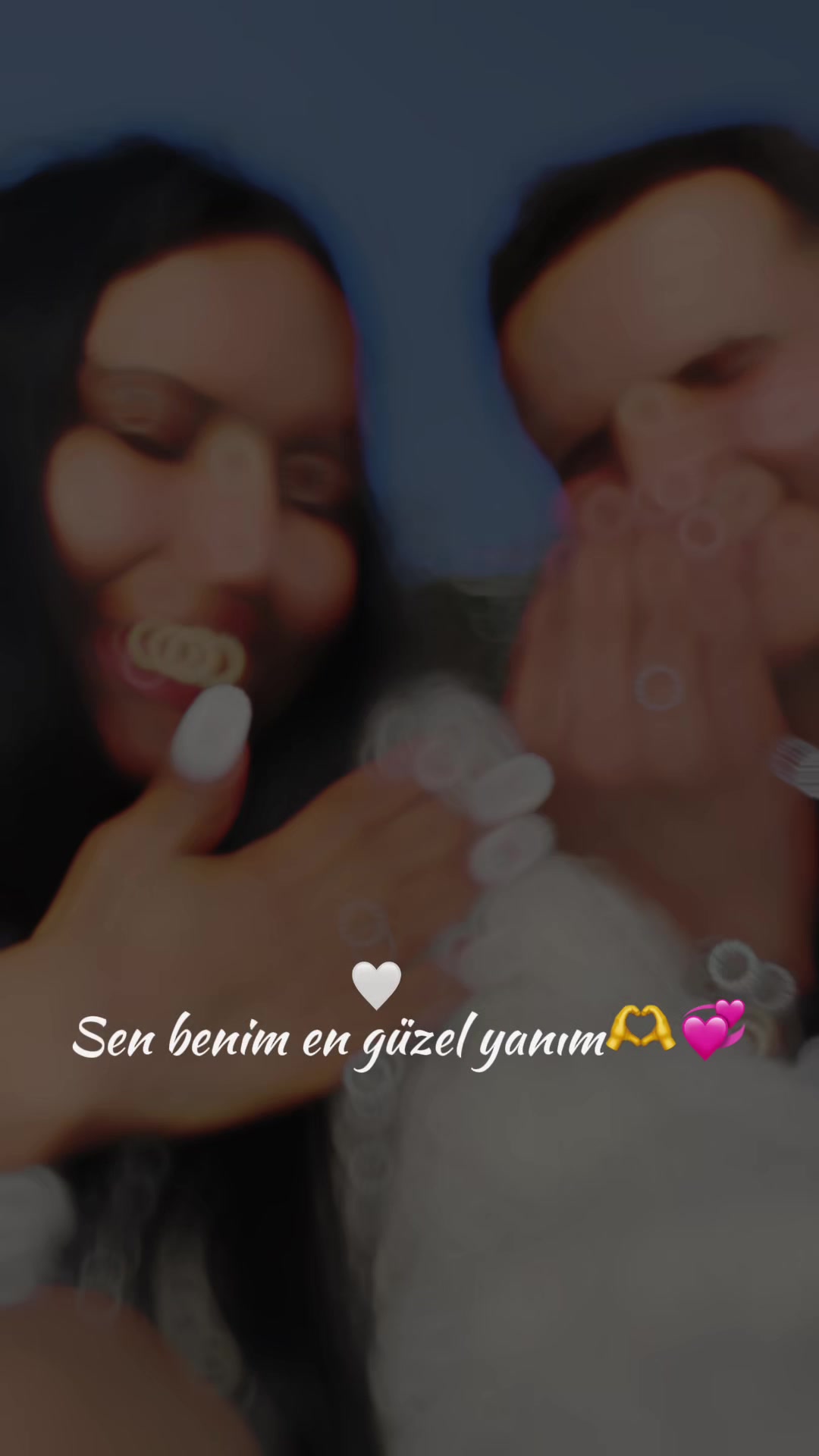 @Aslı Tarık