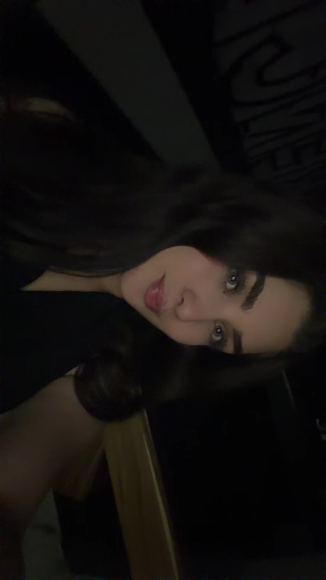@daniela