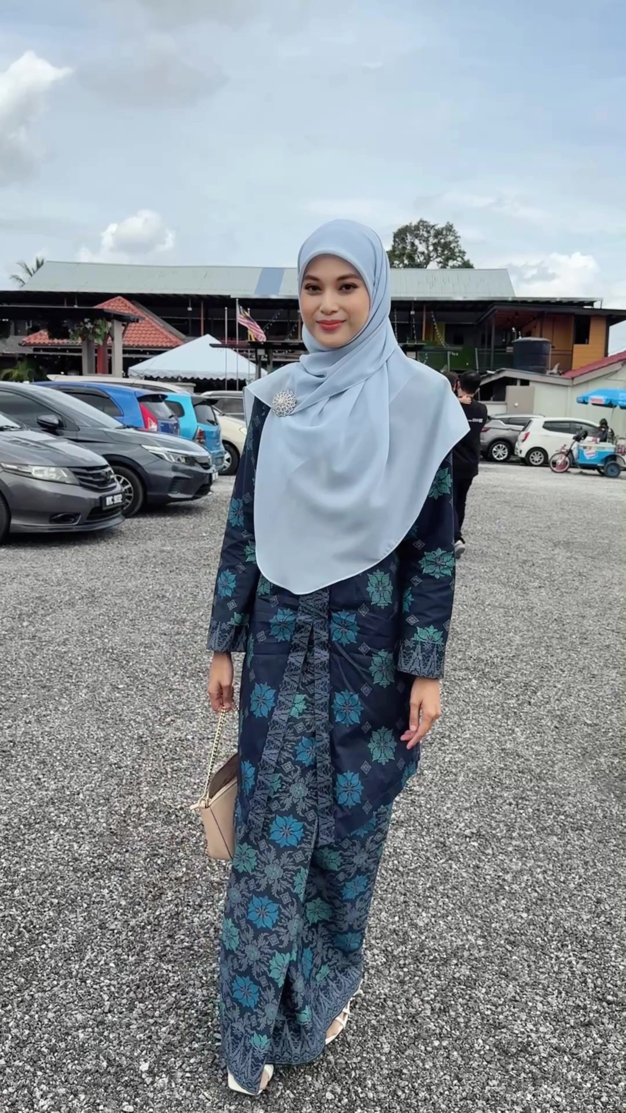 @fizahusin_