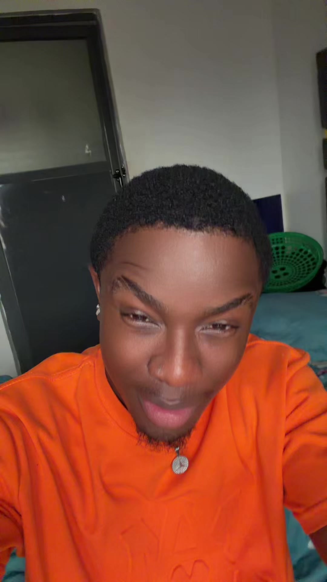 @Thoneey