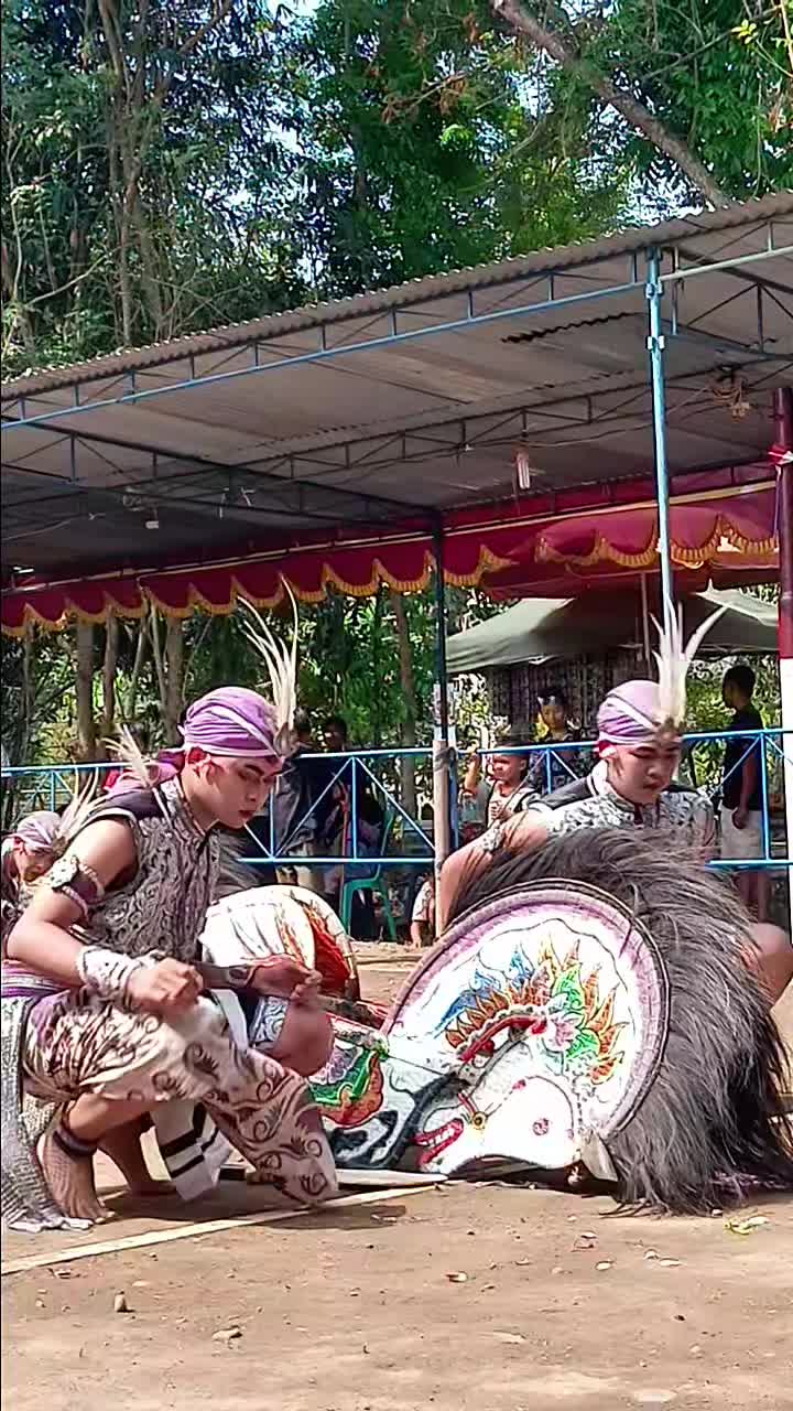 @Dhiah