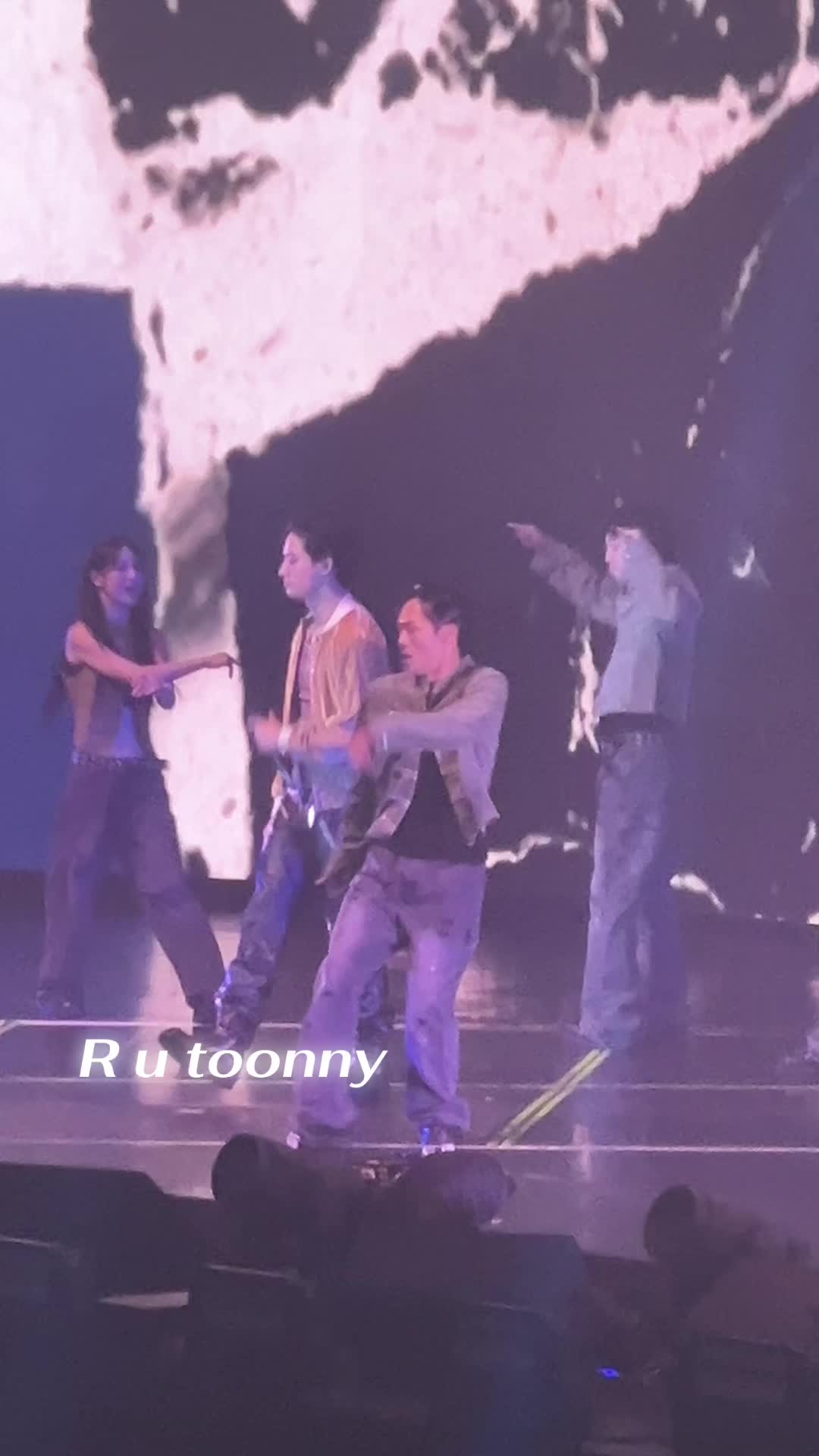 @R U Toonny