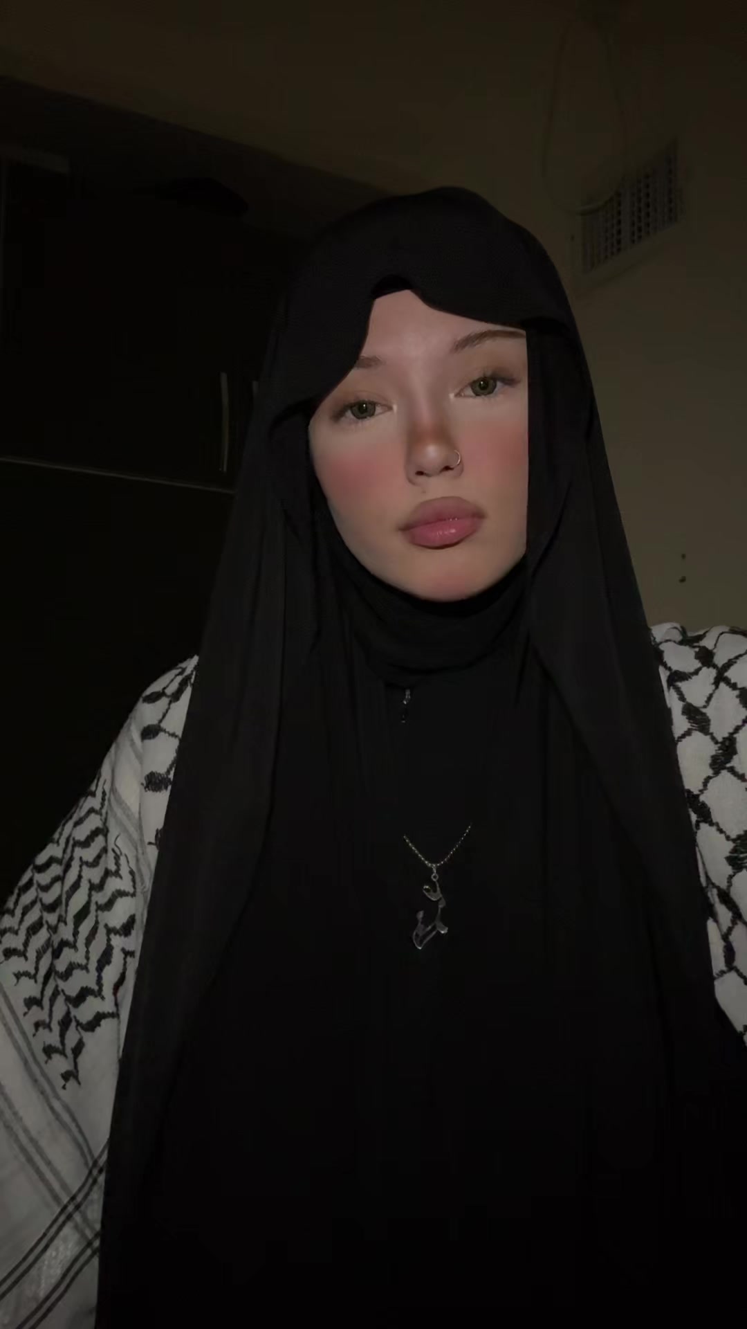 @سارا