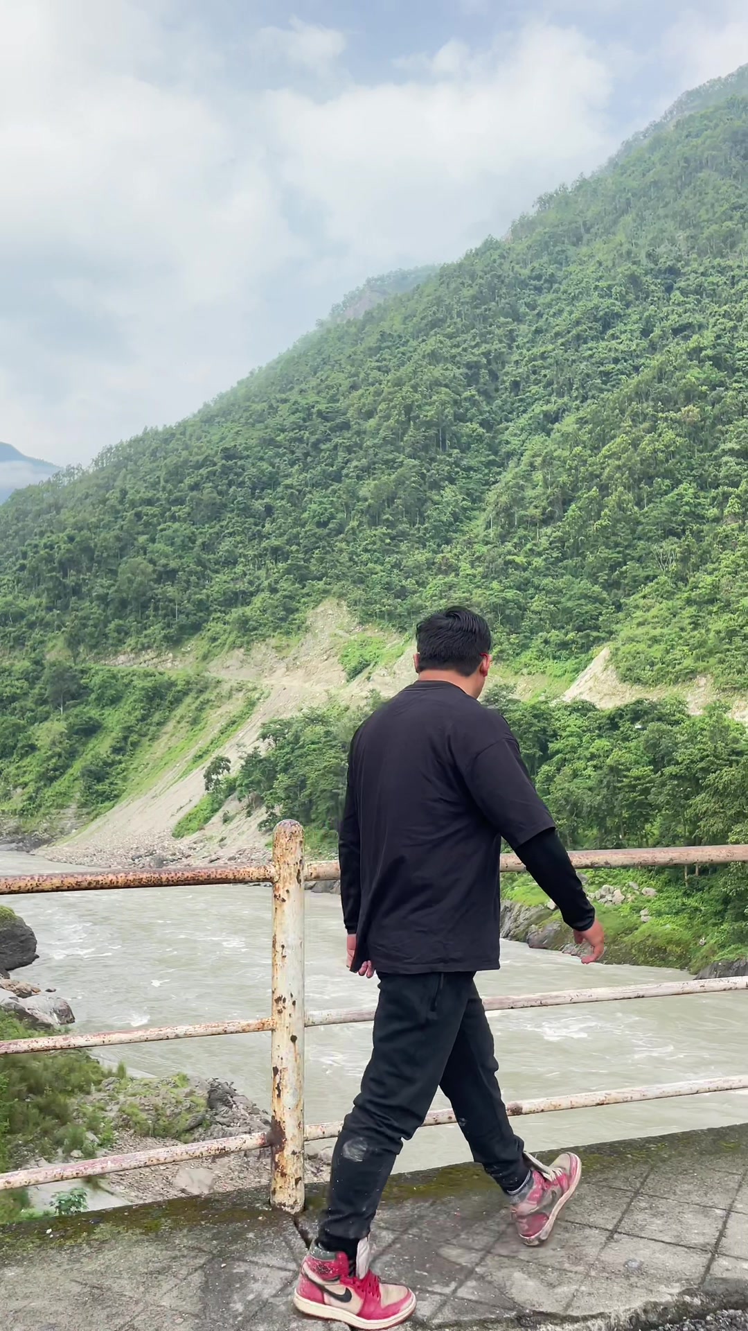 @zo_roh 🇳🇵