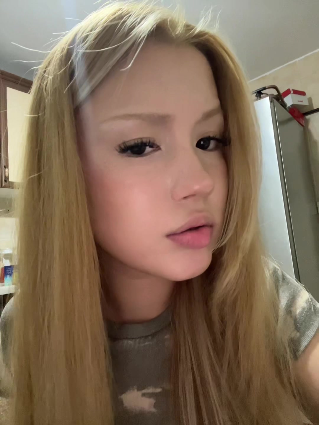 @elliflly