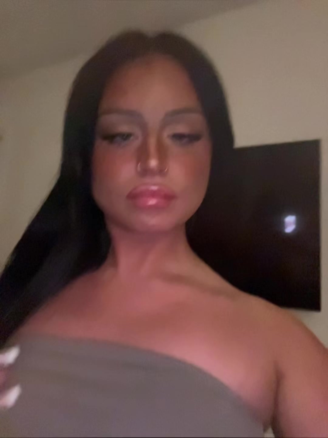 @joniethebrat