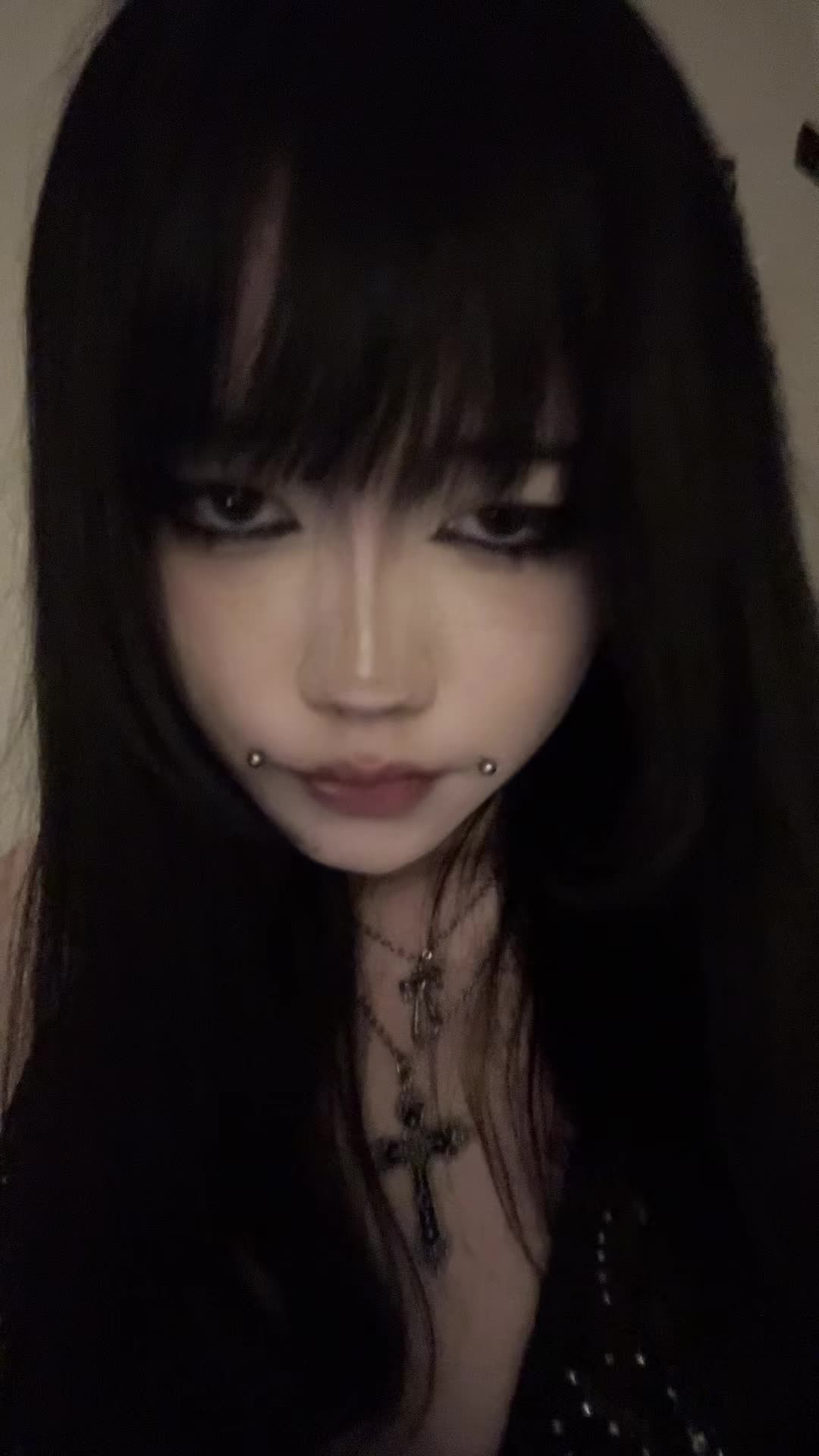 @⃟