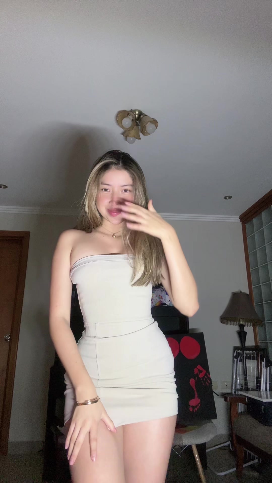 @Bella_1718