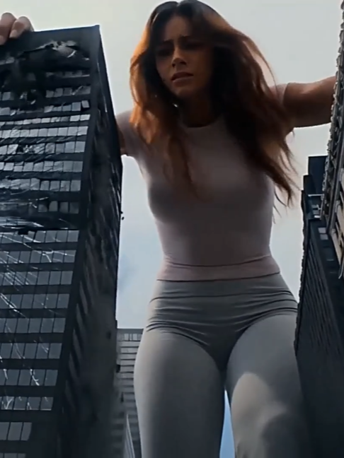 @GirlsGoneGiant