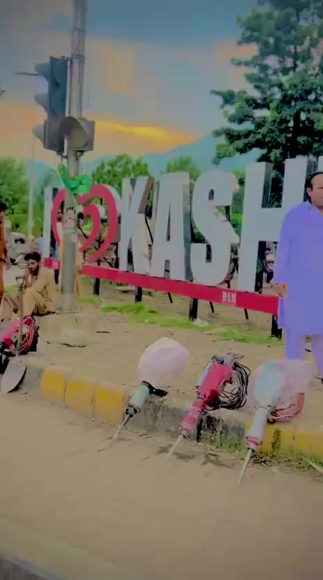 @🧡🤎💛Malak Namat Allah💙💜💚