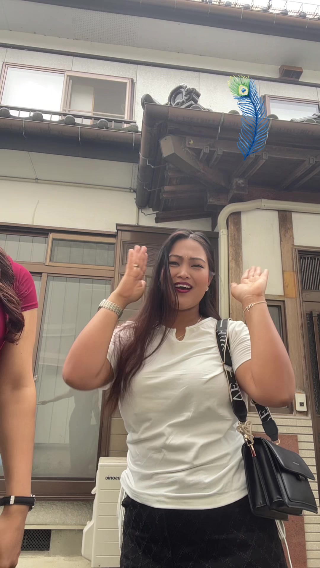 @Saraa
