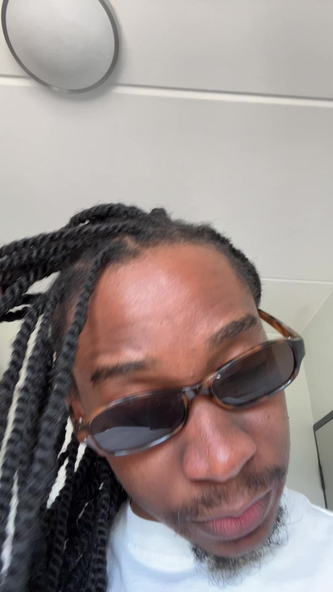 @im.nhlayisot