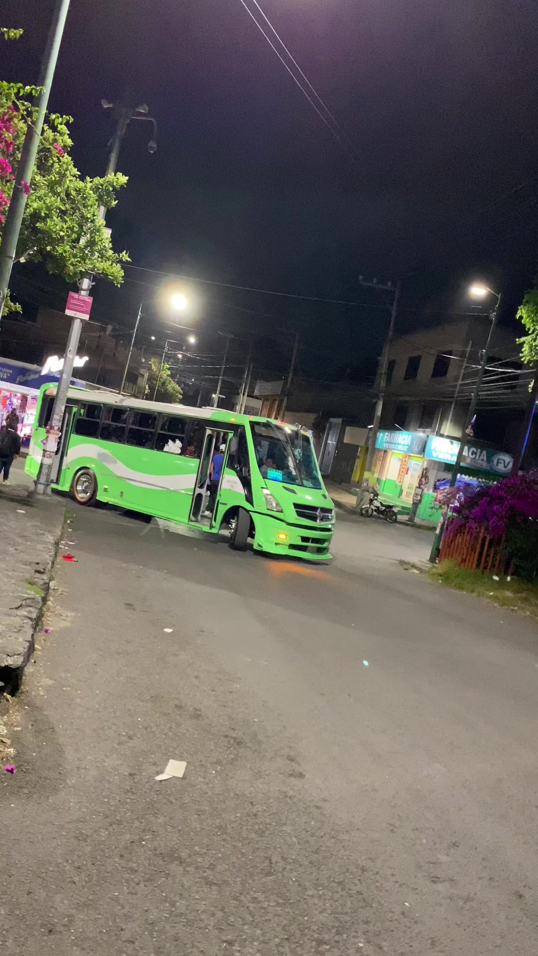 @BUSES ELEGANTES.🔥