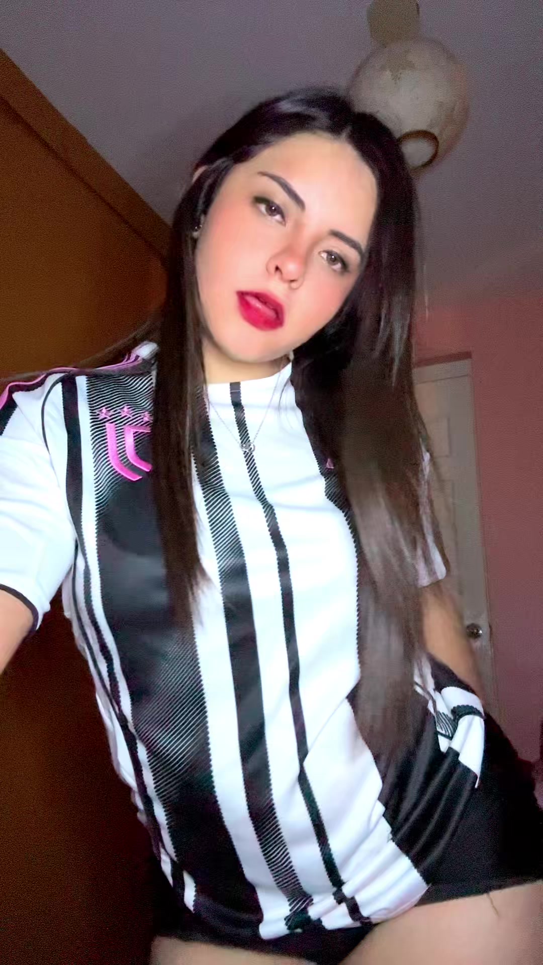 @Crystel Zarzoza 👑