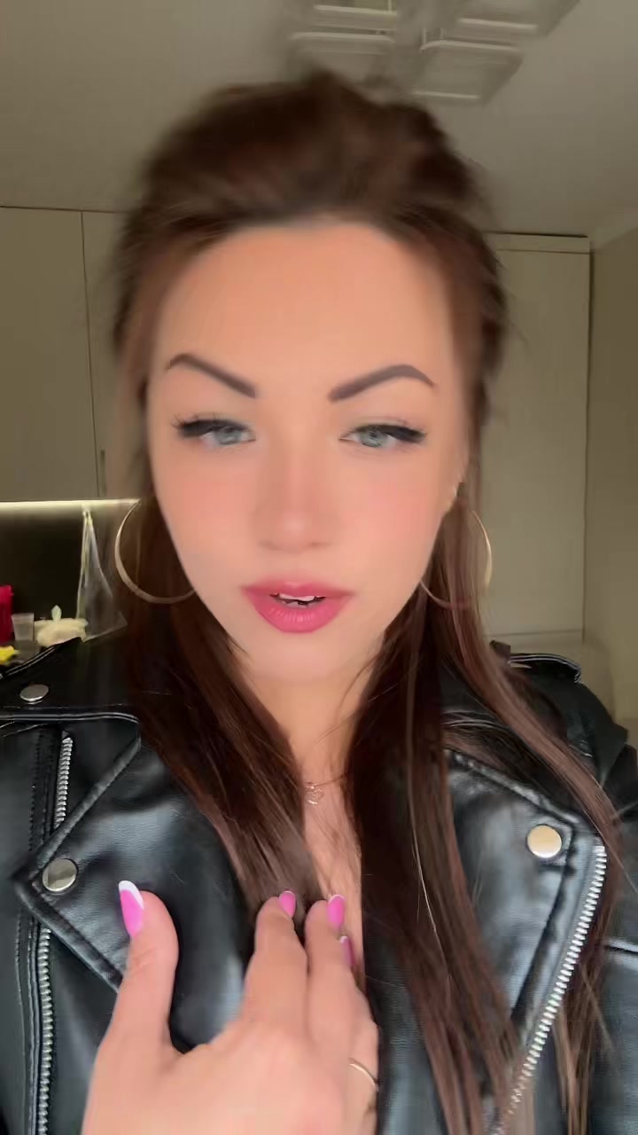 @brunetka🖤