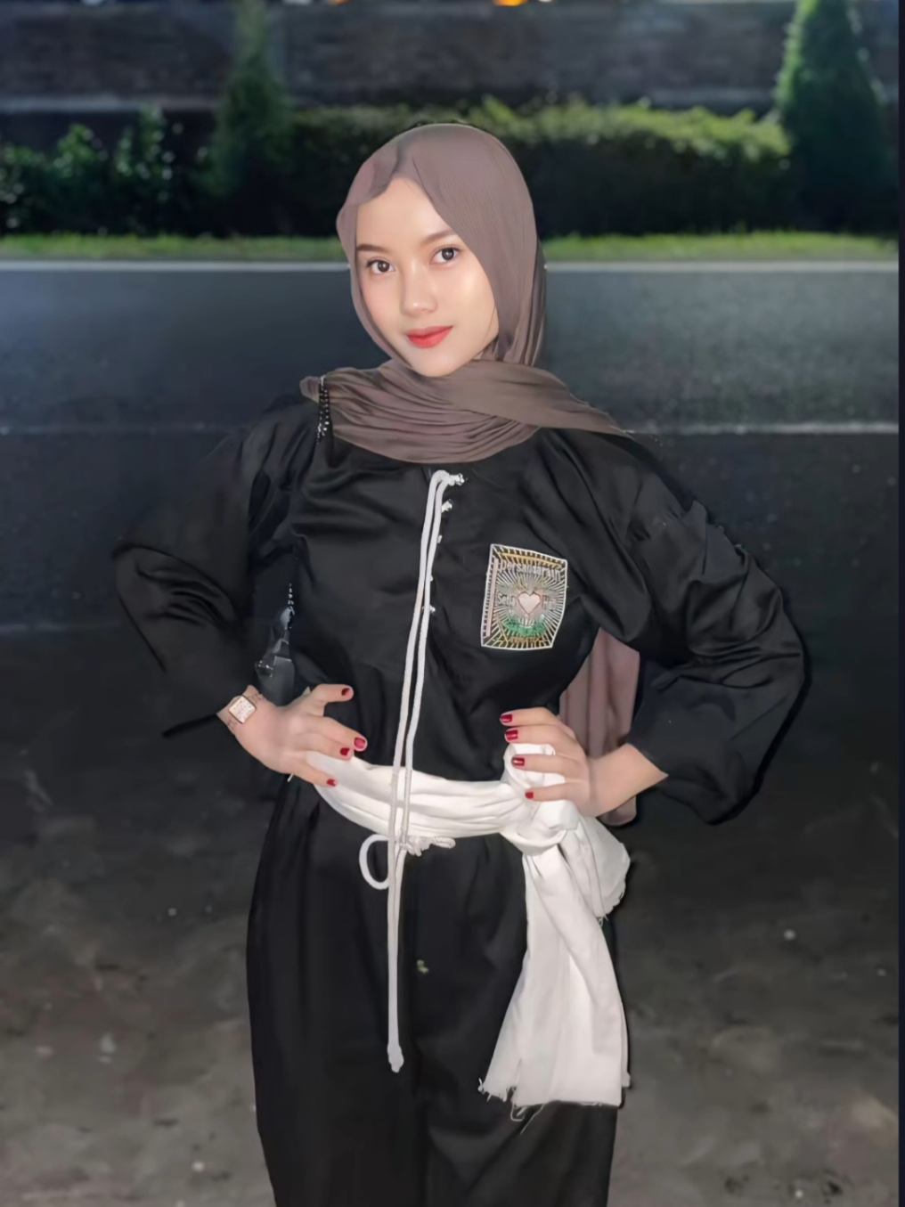 @𝘾𝙝𝙞𝙛𝙖 𝙭 𝙀𝙫𝙚𝙧𝙮𝙤𝙣𝙚