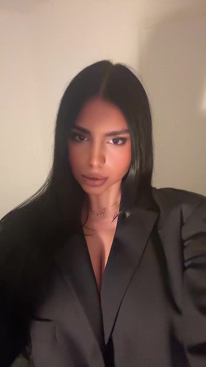 @Lara