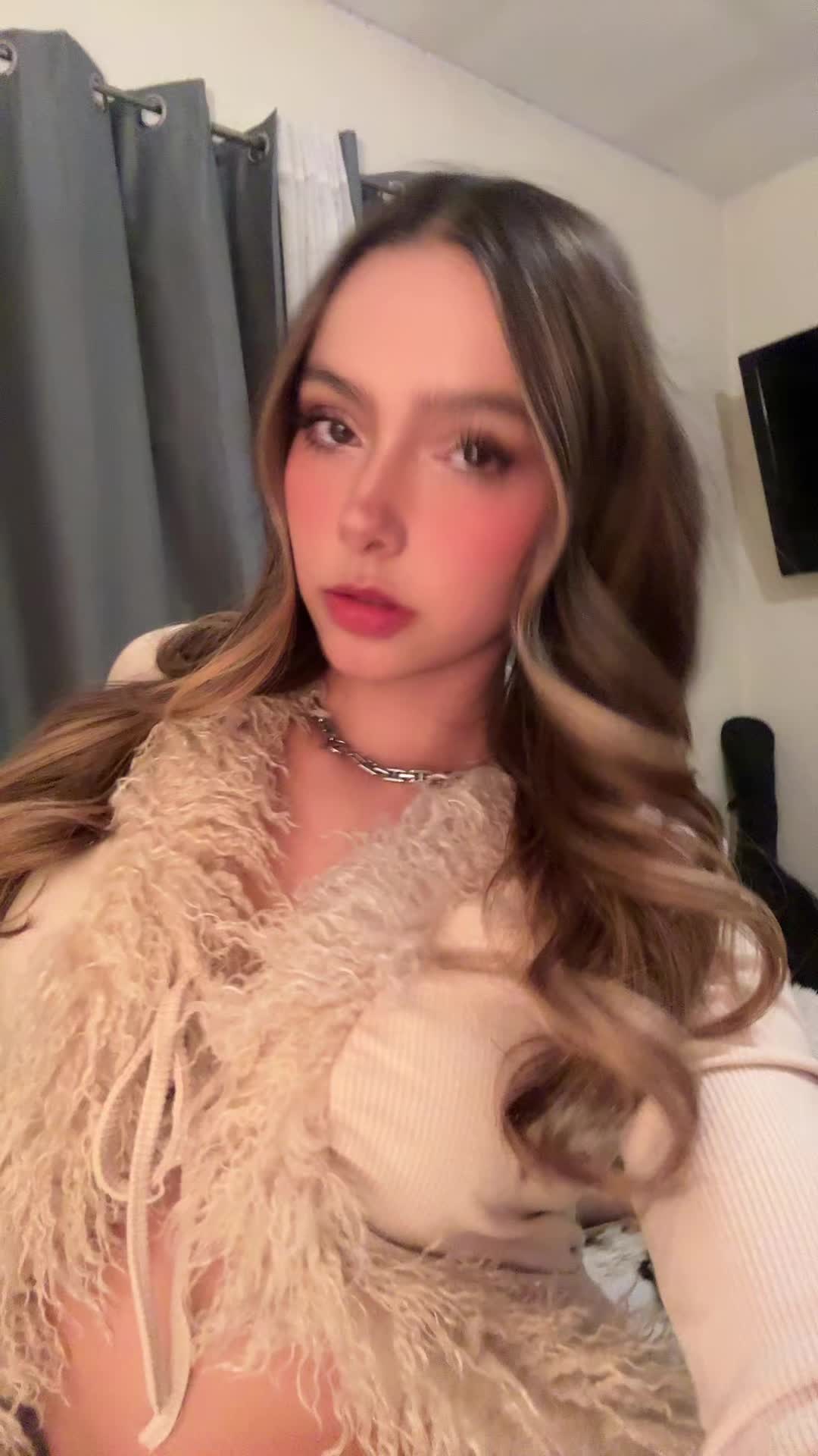 @Isa