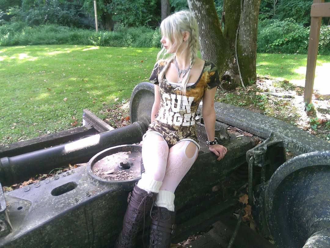 @parannoyed_