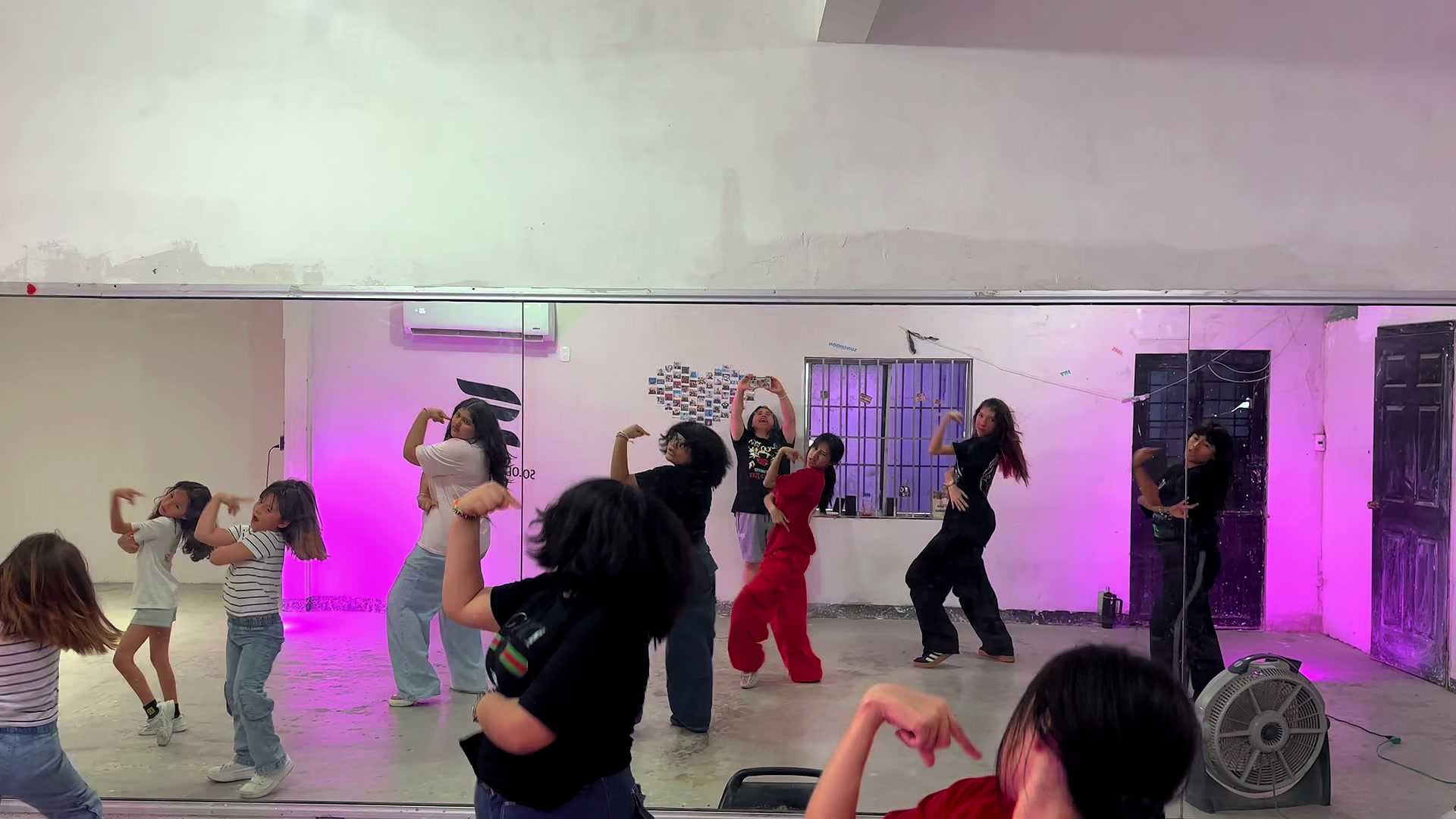 @SOLO DANCE STUDIO