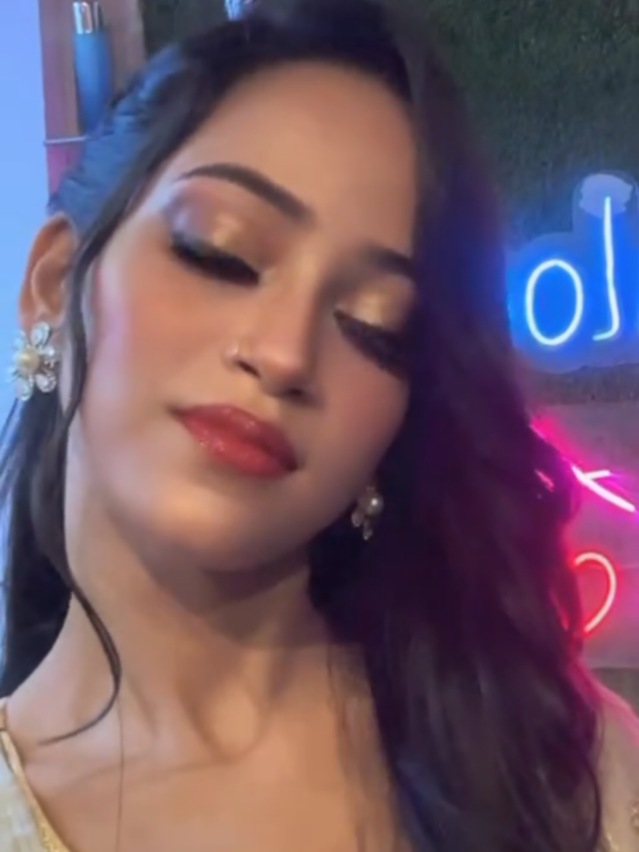 @Farheen Amir (inshasalon)
