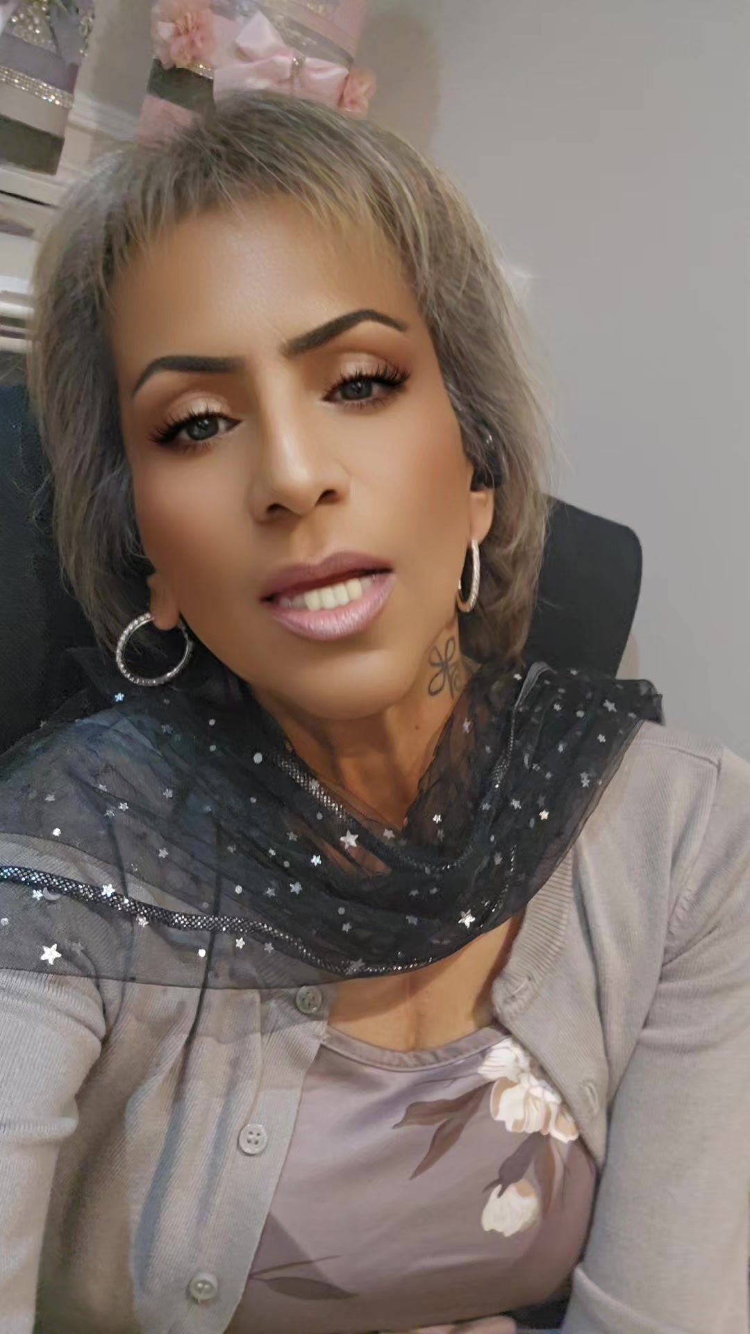 @Dee